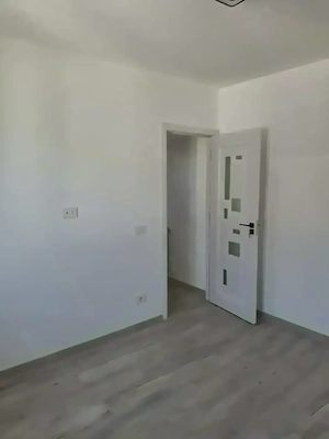 Vand apartament cu 2 camere decomandate. - imagine 3