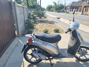 VAND SCUTER    pentru mai multe detali va astept in privat  - imagine 2