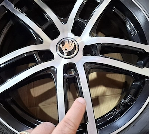 Super roti R17 Skoda KODIAQ VW Tiguan Audi Q3 & Q3 Sportback, Diamond-Cut & negru, 5x112 ET40 17" - imagine 2