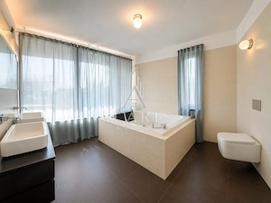 Casa individuala cu 4 camere, piscina, in Dumbravita - imagine 12