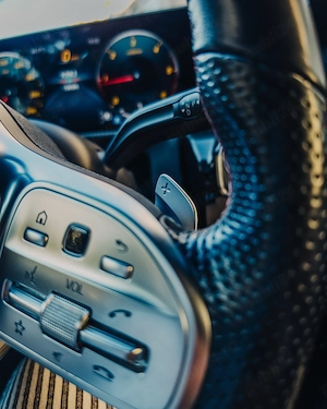 -Benz A-Class 180 d   Pachet AMG   - imagine 5