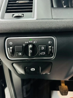 Volvo XC60 - imagine 14