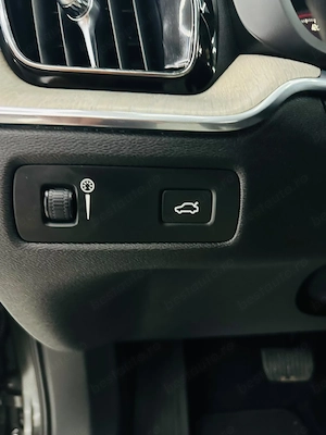 Volvo XC60 - imagine 11