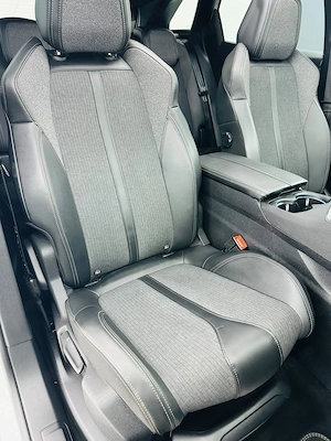 Peugeot 3008 - imagine 17
