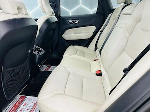 Volvo XC60 - imagine 17