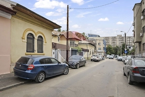 Casă / Vilă cu 7 camere de vânzare în zona Parcul Circului - imagine 2