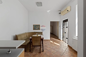 Apartament 4 camere + boxă, etaj 1, în zonă  Ultracentral - imagine 9