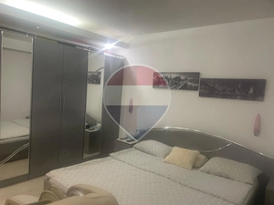 Casă / Vilă cu 3 camere de vânzare - imagine 3