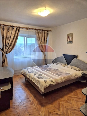Apartament cu 4 camere de închiriat în zona Central - imagine 7