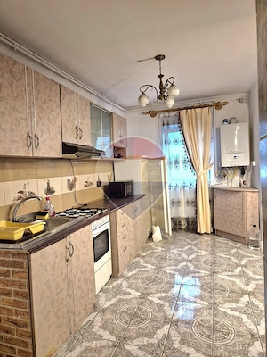 Apartament cu 4 camere de închiriat în zona Central - imagine 9