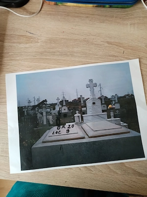 Vând loc de veci cimitirul Fundeni 