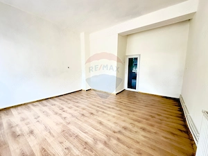 Casă cu 3 camere de vânzare in zona Parcul Bratianu - imagine 5