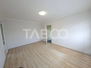 Apartment de vanzare 2 camere si balcon Cedonia Mihai Viteazul 