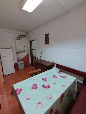Ofer spre inchiriere apartamtent cu 2 camere in zona centrala - imagine 6