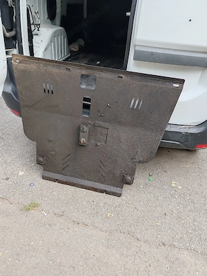 Scut motor metalic Toyota Avensis T25  - imagine 2