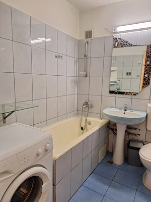 Apartament cu o camera| Aproape de centru| Etaj bun| Locuibil imediat| - imagine 9