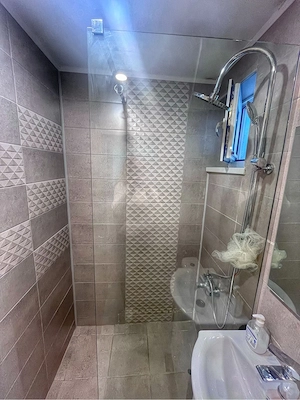 Vand apartament 2 camere  - imagine 4