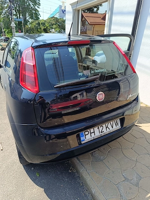 Vând Fiat Punto ,an fabricație 2010 ,km parcurși 43700.Perfecta stare de funcționare Toate taxele pl - imagine 2
