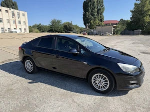 Opel Astra J Sedan  - imagine 3