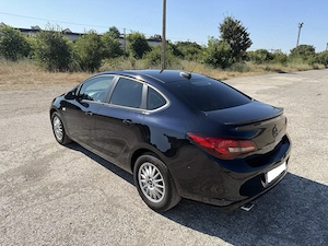 Opel Astra J Sedan  - imagine 4