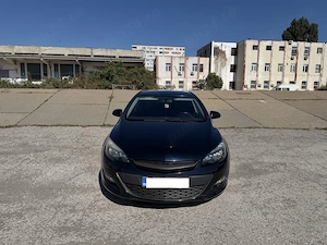 Opel Astra J Sedan 