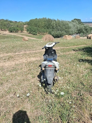 văd  scuter marca deci   nu are chisie trsbe schibat butucu  - imagine 4