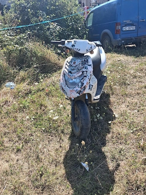 văd  scuter marca deci   nu are chisie trsbe schibat butucu  - imagine 3