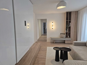 Apartament cu 3 camere de inchiriat in zona Circumvalatiunii ultra-modern, complet utilat - imagine 2