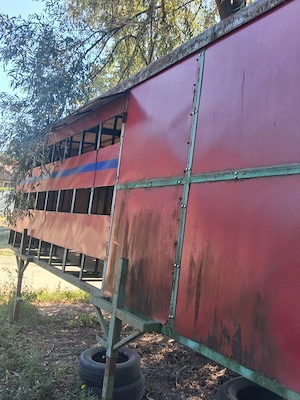 Pavilion pentru stupi