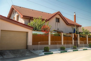 Casa Extraordinara  #238;n Lazu. Spatiu, Calitate  #537;i Confort la Superlativ