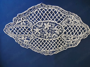 vand mileuri  fata masa macrame