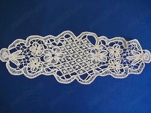 vand mileuri  fata masa macrame