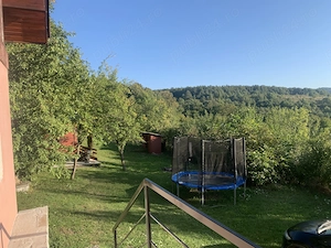 Casa Geoagiu zona Poienari, 3000 mp teren intravilan, 3 camere baie bucatarie hol balcon - imagine 8