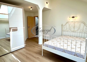 Penthouse cu garaj, 2 parcari si mansarda in Zorilor - imagine 2