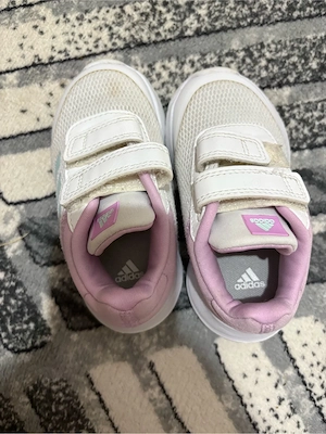 adidasi adidas