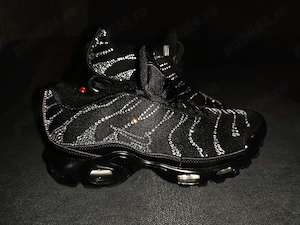 Nike x Swarovski Air Max Plus 