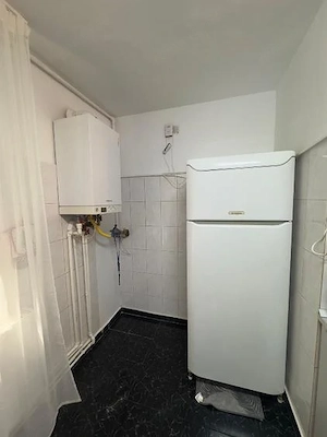 Apartament semidecomandat cu 3 camere - Drumul Taberei - Sector 6 - Parcare - imagine 4