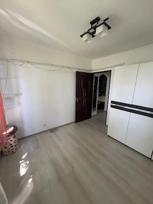 Apartament semidecomandat cu 3 camere - Drumul Taberei - Sector 6 - Parcare - imagine 9