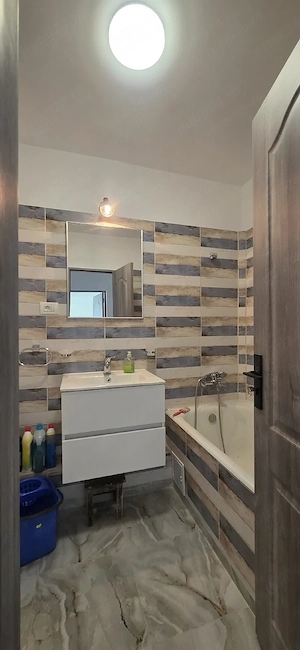 Închiriez apartament 2 camere - imagine 2