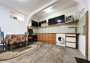 Casă de vânzare în Cisnădie – zonă centrală - imagine 6