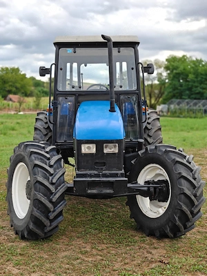 Tractor New Holland TL80 - imagine 3