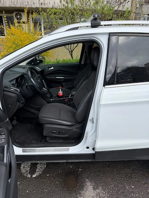 Ford Kuga pachet Titanium High - imagine 4