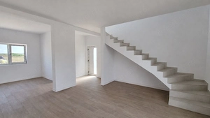 Duplex etaj 3 camere | 66mp | Remetea Mare | 110.000 € - imagine 2