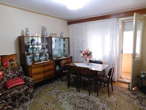 Proprietar vand ap.3 camere,central,et.1,garaj,negociabil ! - imagine 2