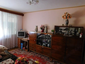 Proprietar vand ap.3 camere,central,et.1,garaj,negociabil ! - imagine 3