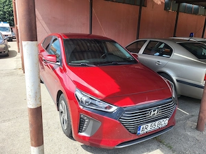 De vânzare mașină full hibrid an2018 1,6 benzină 