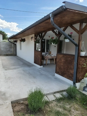 De Vânzare: Proprietate completă Casă 3 Camere + Garaj Mare + Teren 400 mp - imagine 3