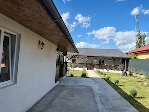 De Vânzare: Proprietate completă Casă 3 Camere + Garaj Mare + Teren 400 mp - imagine 6