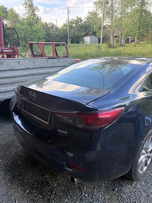 Mazda 6, an fabricație 2015, motor 2.2 Diesel 150 CP, 240.000 km. - imagine 5