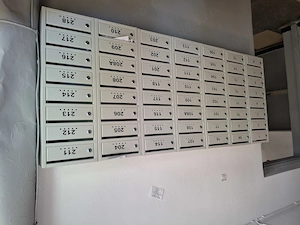 Vând garsonieră 25 mp,mobilată,baie,bucătărie et 2 din 4
